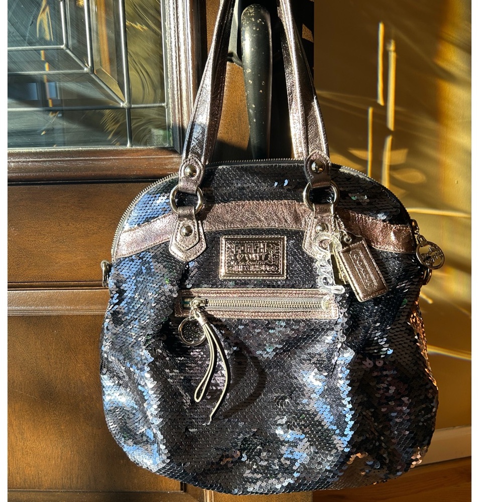 ECU Beautiful coach poppy bag.